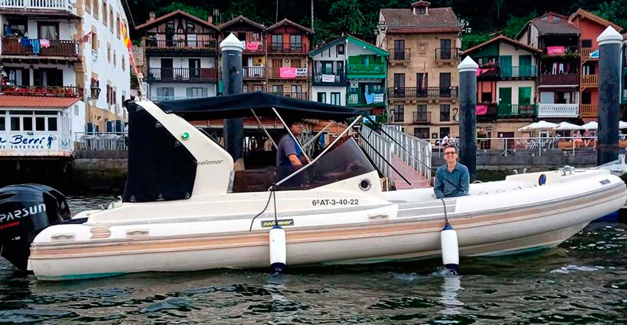 Alquiler de Barcos: Embarcación Semirrigida Alquiler de Barcos: Embarcación Semirrigida